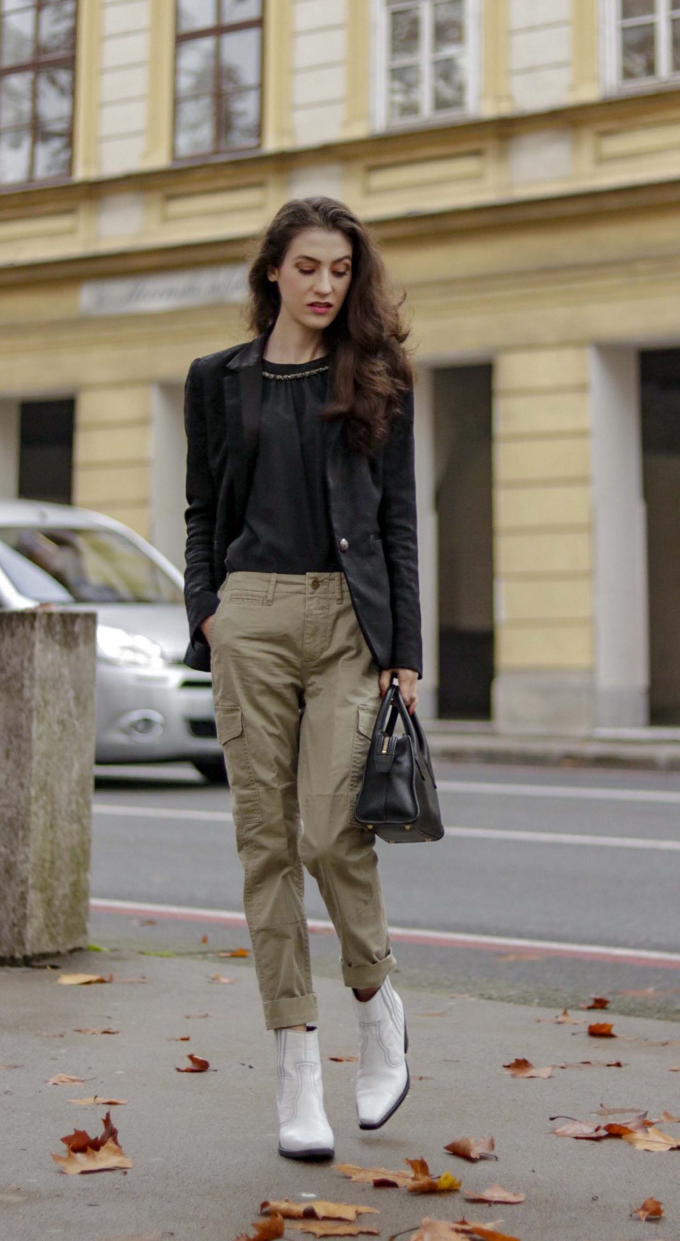 How to Style Cargo Pants Women's Cargo Pant Outfit Ideas