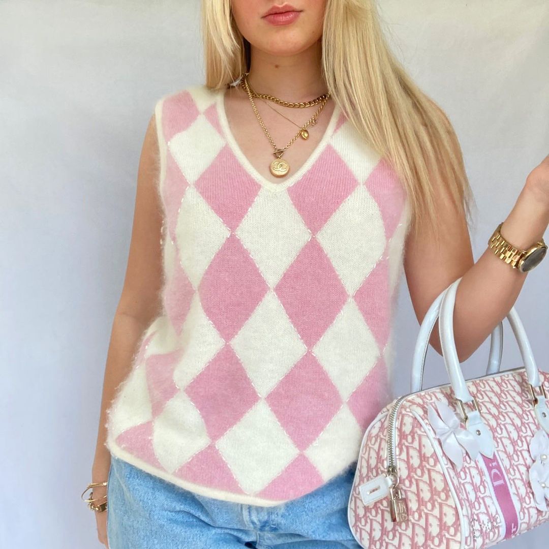 loveatfirstsightvintage 173137453 475878317063660 7608051136932520358 n Mean Girls Outfit Inspiration: The Style Tips you need to be Oh-so Fetch!