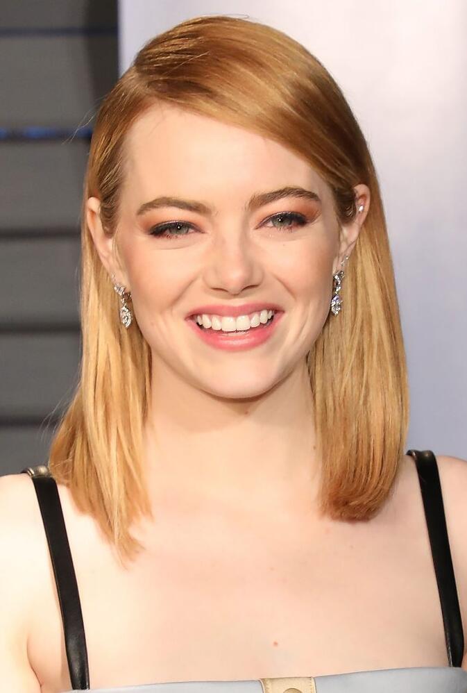 emma stone skin ton How to Choose The Best Lipstick Shades For Your Skin Tone