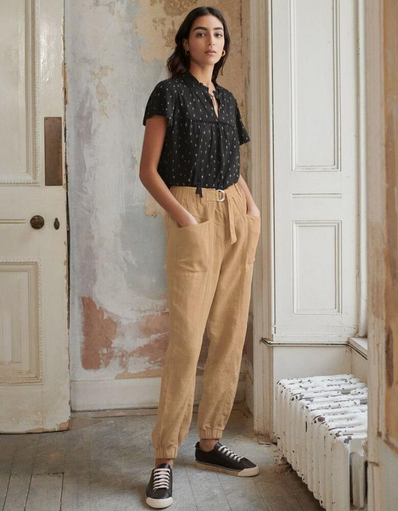 What to Wear with Khaki Pants: 20 Khaki Pants Outfit Ideas for Women - Her  Style Code