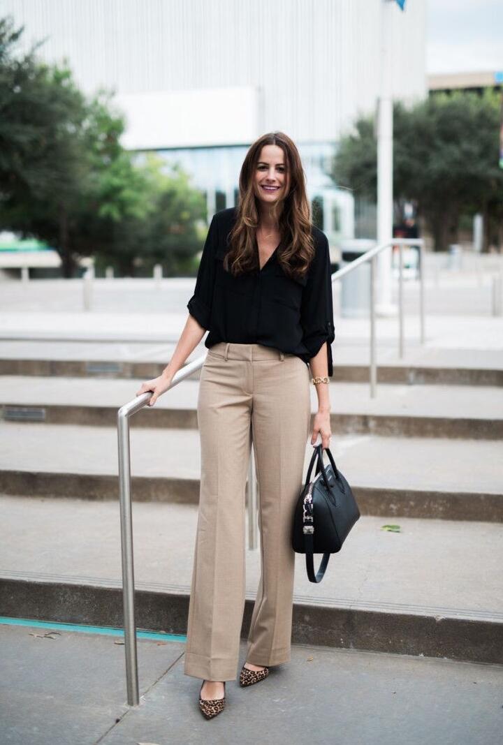 Fashion Trousers Khakis Zara Woman Khakis khaki casual look 
