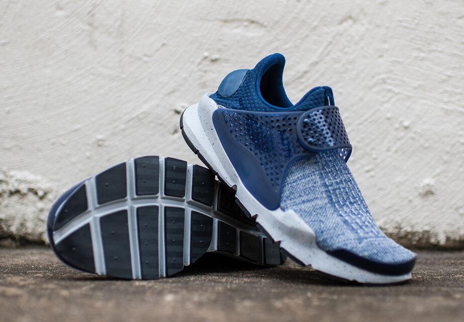 26 Best Sock Sneakers for Women, Men, and Kids in 2022 31 Nike Sock Dart SE Premium Sneakers for men