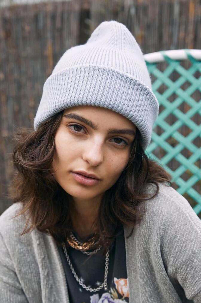 19 Ways to Wear Fisherman Beanie Hats & Look Fantastic 24 fisherman beanie hat style