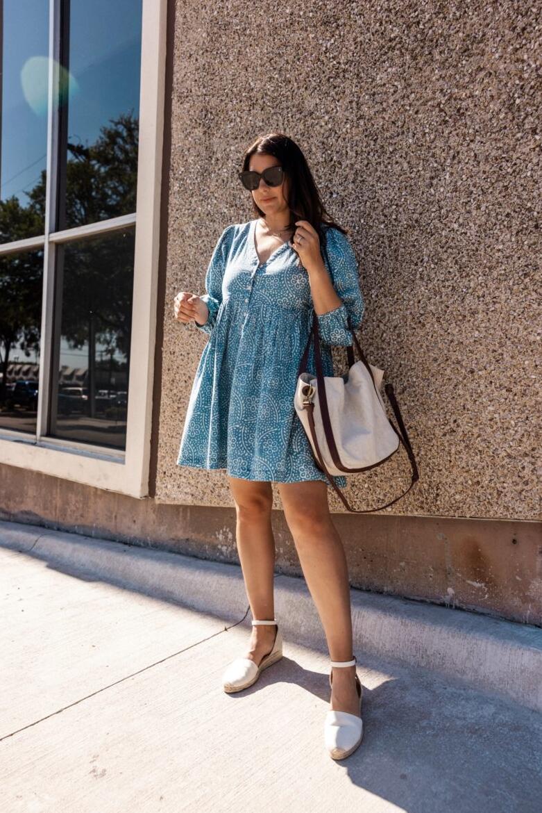 Blogger with Bubble Dress