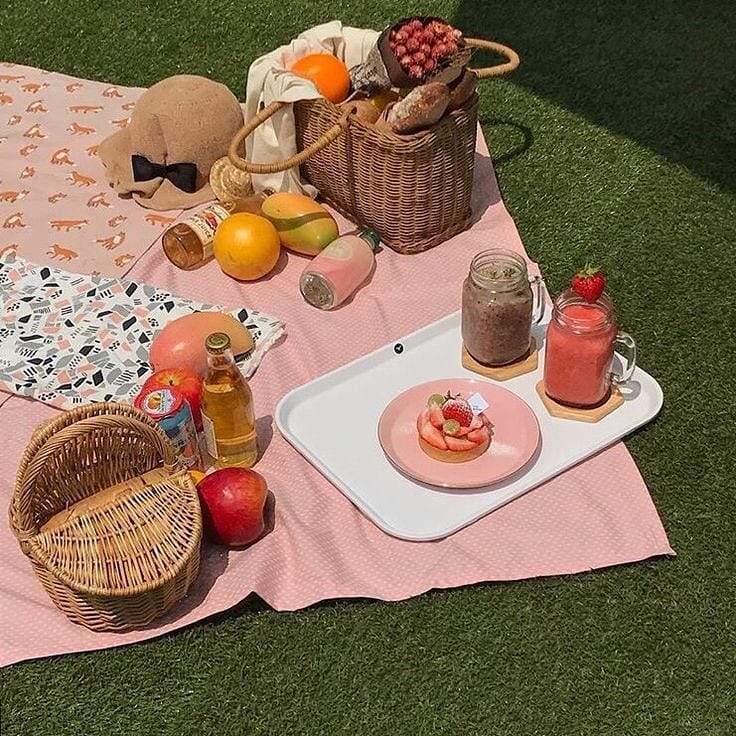 The Cottagecore Aesthetic: Outfits for the Countryside Appeal 31 What activities do you do in cottagecore?