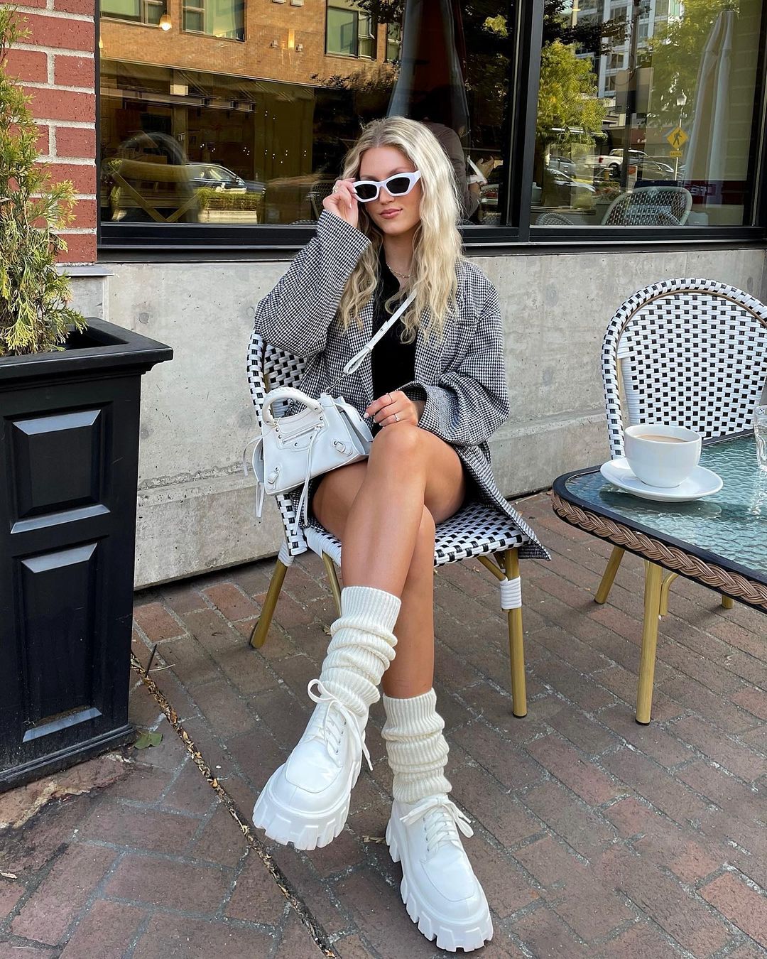 How to Wear Leg Warmers: 30 Chic & Stylish Outfit Ideas - Her Style Code