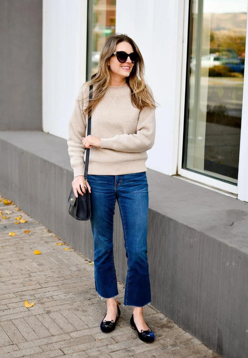 Casual Sweater With Bootcut Jeans