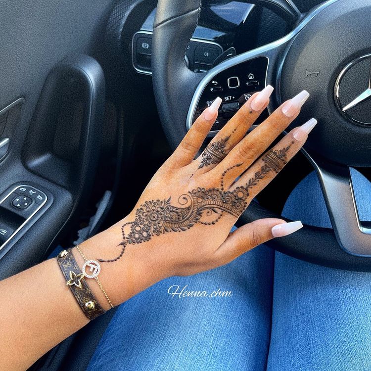 henna tattoo indian