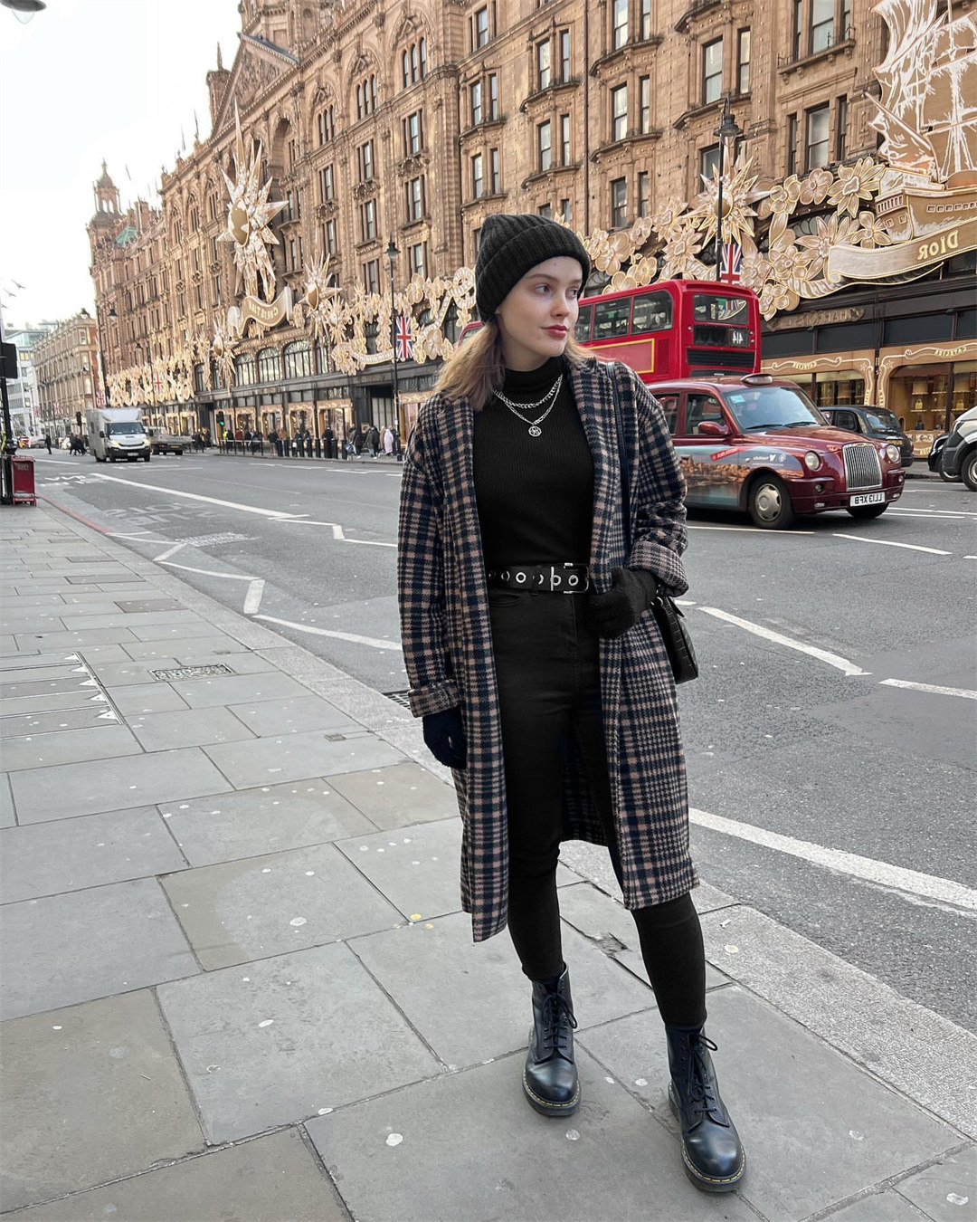 16 Dr. Martens Outfits to Wear for Winter