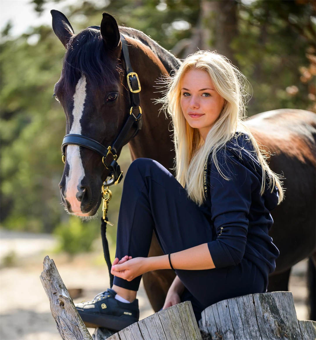 Equestrian Fashion 14