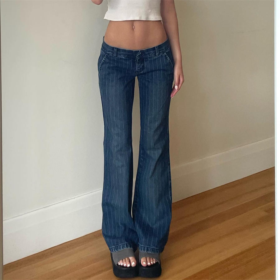 Low Rise Jeans Outfits 06