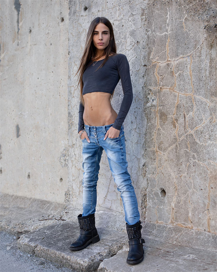 Low Rise Jeans Outfits 20