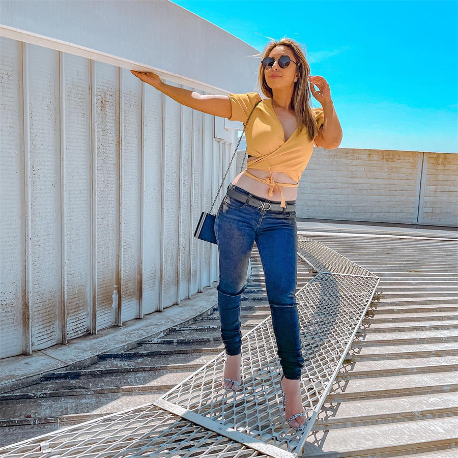 Low Rise Jeans Outfits 36