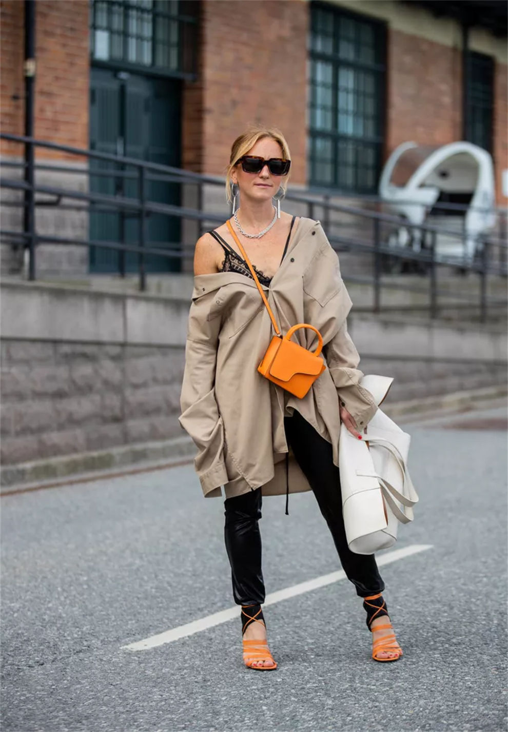 Oversized outfits for women 22
