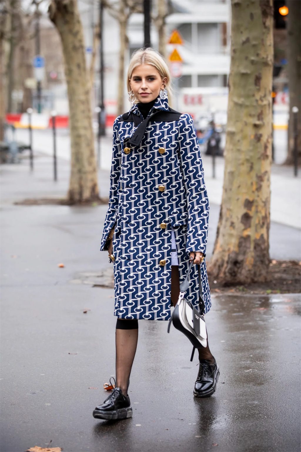 How to Wear Knee High Socks – 17 Cute Outfit Ideas - Her Style Code