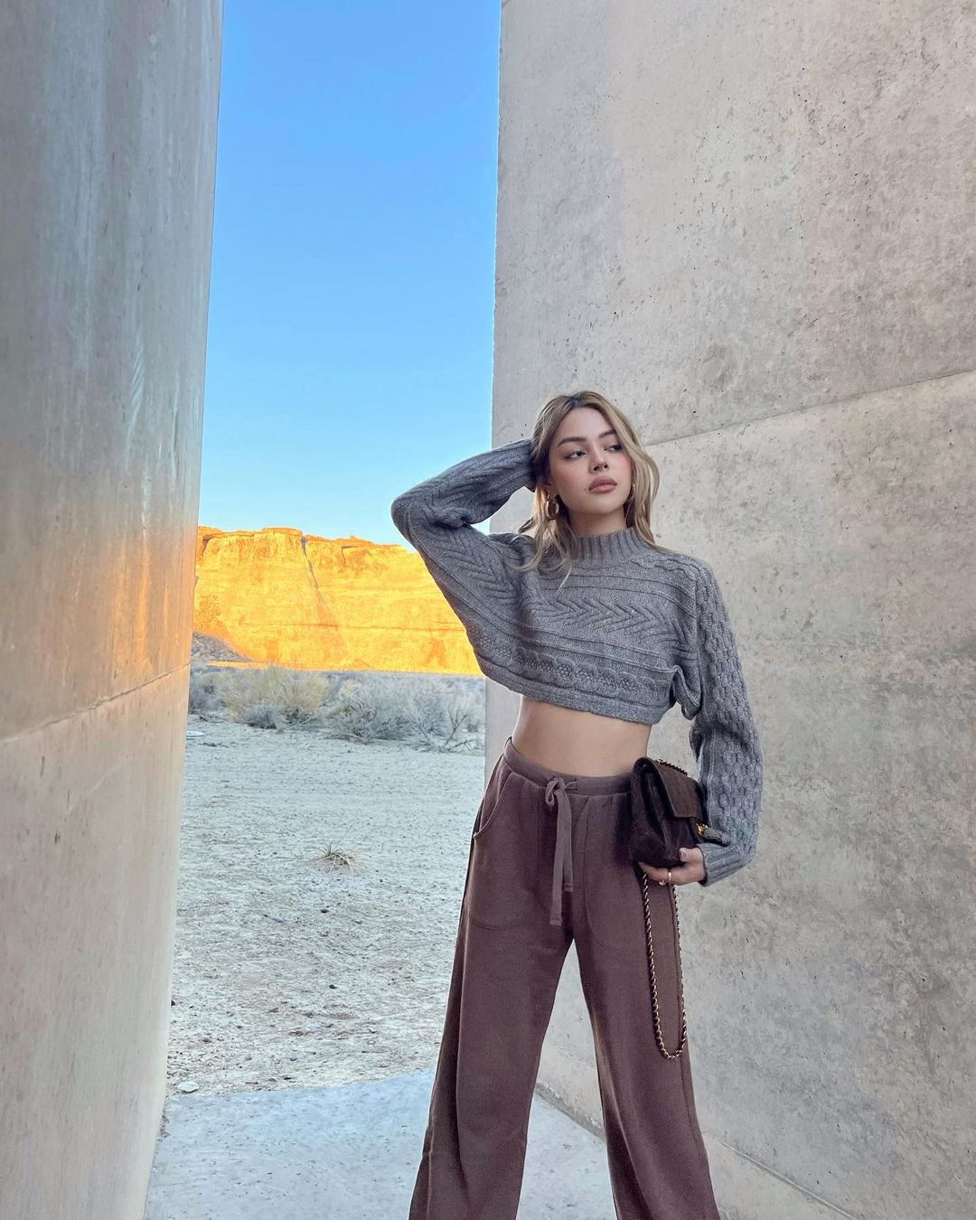 Corduroy Pant Outfits 07