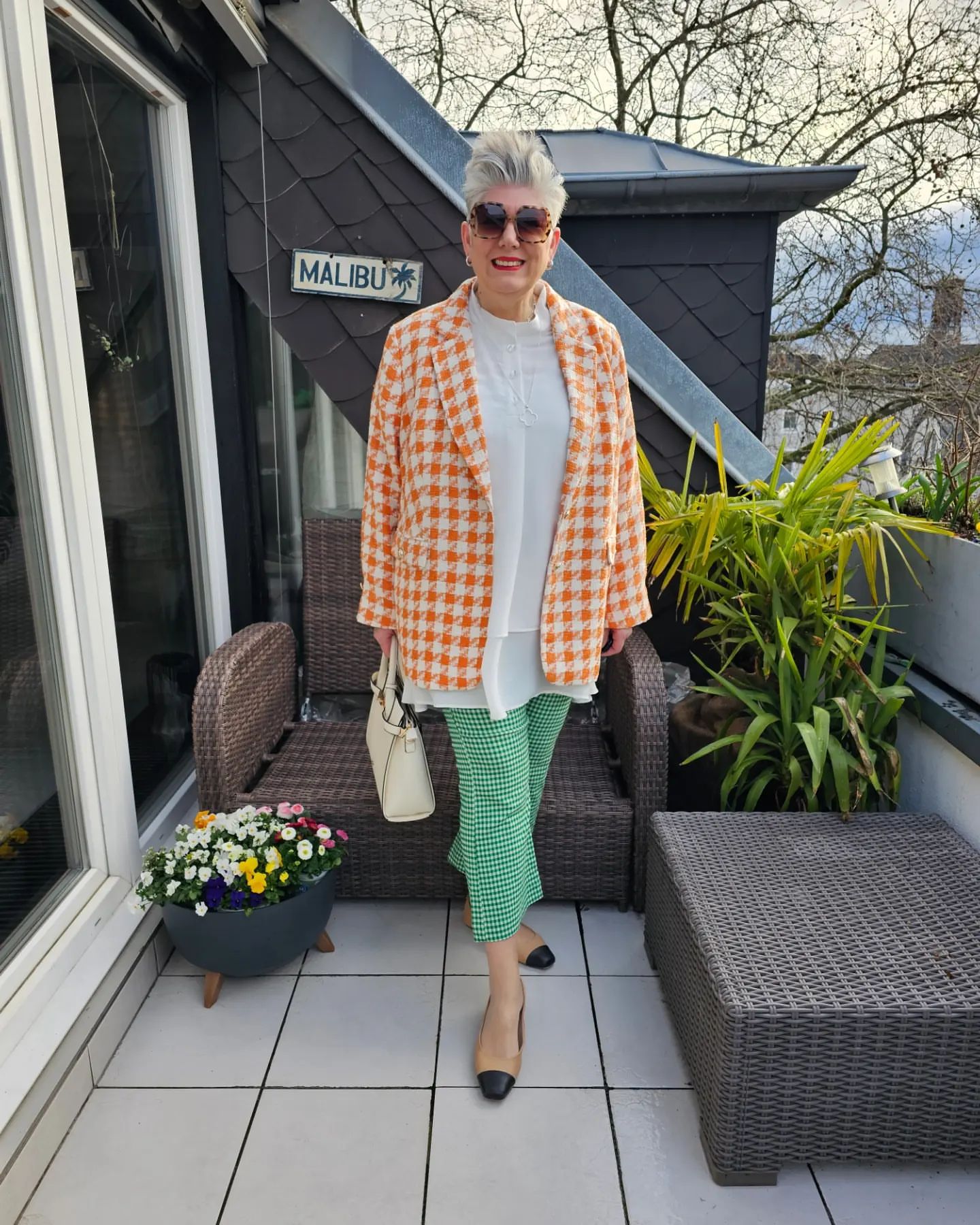 Outfits for Women Over 50 15