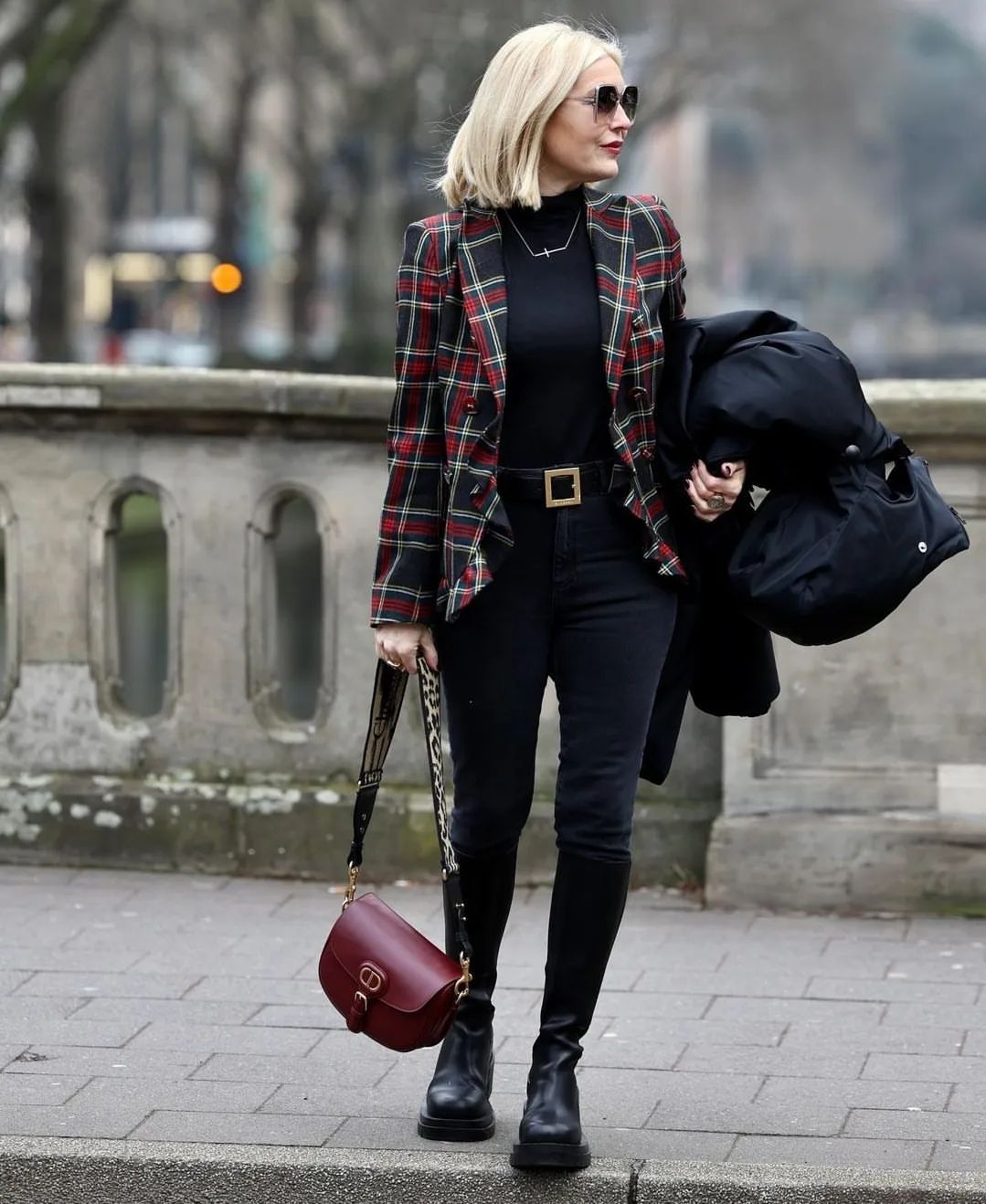 Outfits for Women Over 50 19