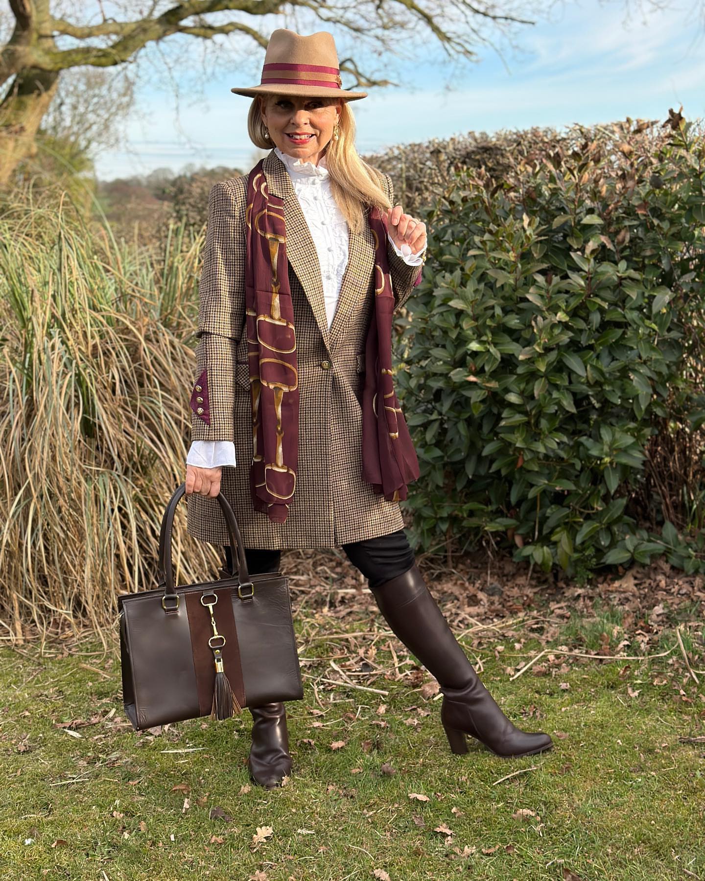 Outfits for Women Over 50 38