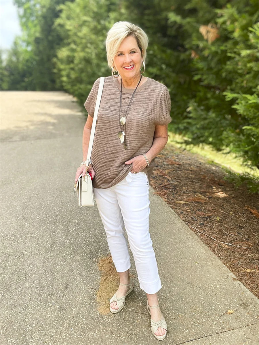 16 Chic Summer Fashion for Ladies Over 60 - Her Style Code