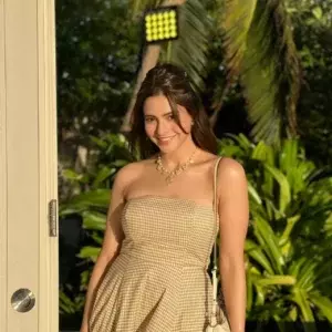 Aamna Sharif Outfit
