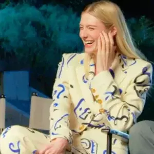 Elizabeth Debicki Rocks Schiaparelli