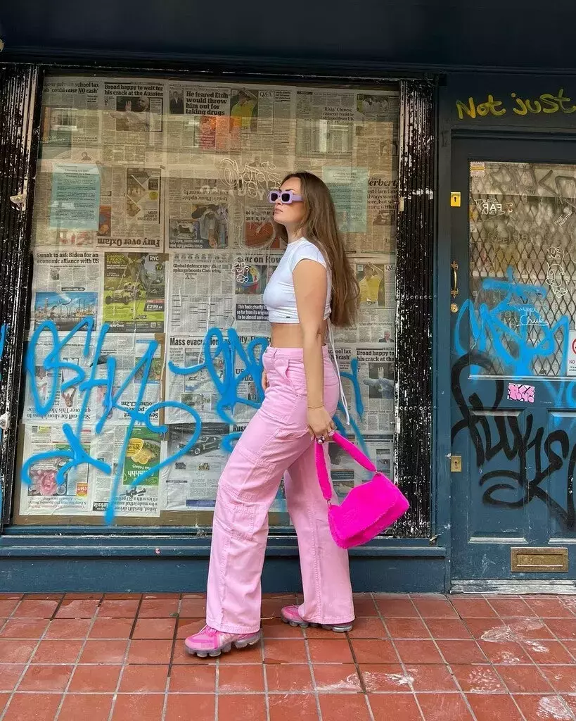 Pink Outfit Ideas For Women