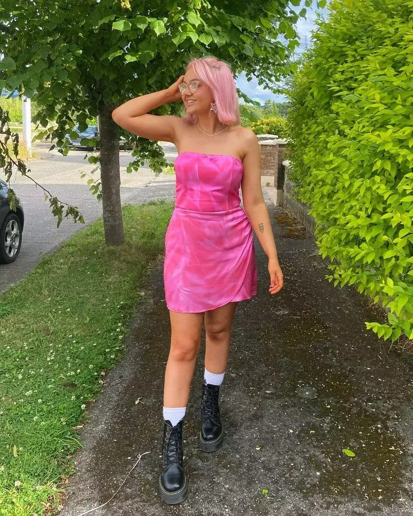 Pink Outfit Ideas For Women