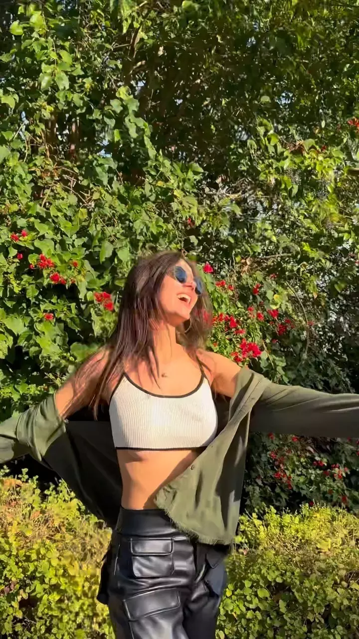Victoria Justice Outfit