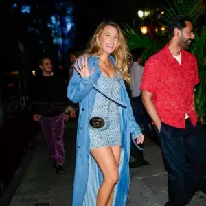 Blake Livelys Chic Denim Look In Nyc