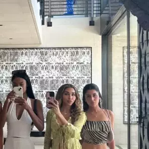 Chantel Jeffries Must Steal Look