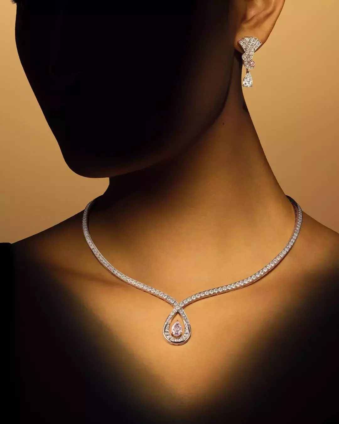 De Beers Tenderness Masterpiece Drop Necklace