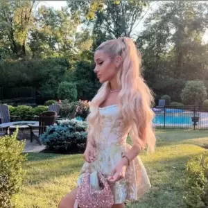 Gabi Demartinos Stunning Summer Look