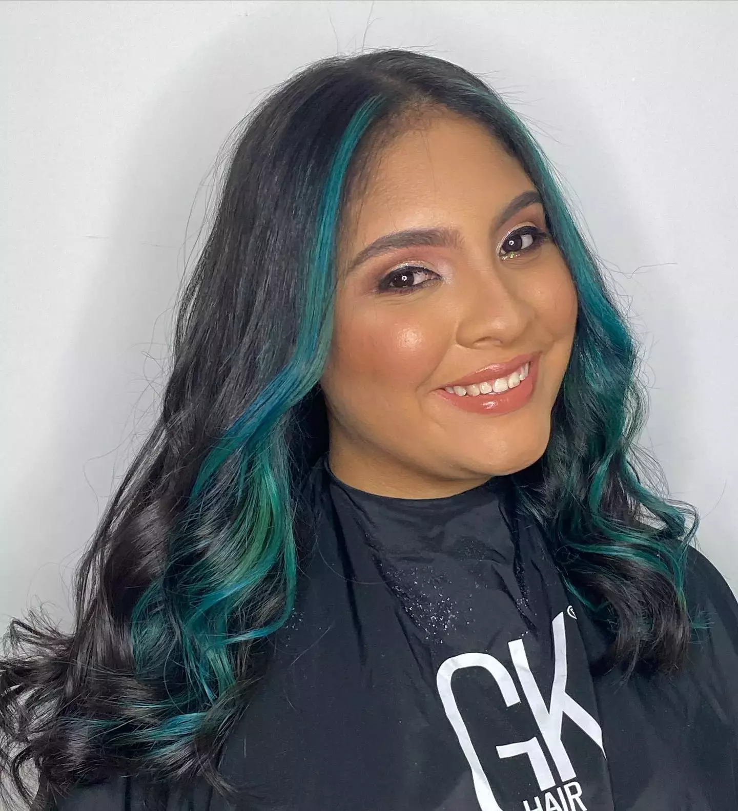 Peekaboo Teal Strands