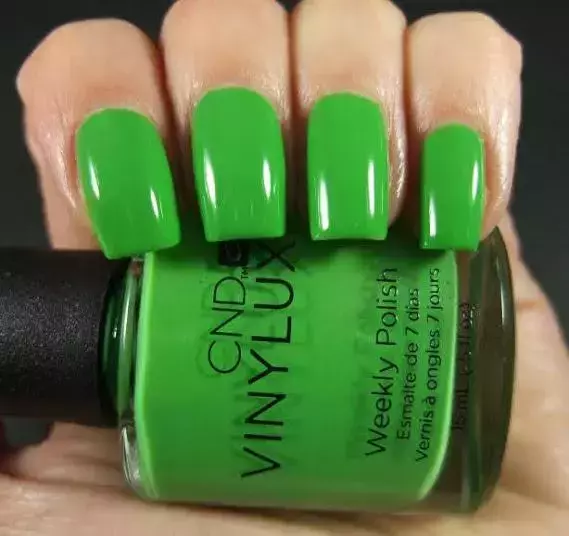 4 Tropical Nail Colors for Summer 4 Tropical Nail Colors for Summer