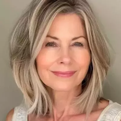 Voluminous Layered Bob